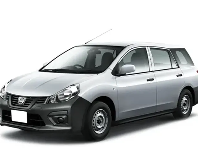 Nissan Ad 2018